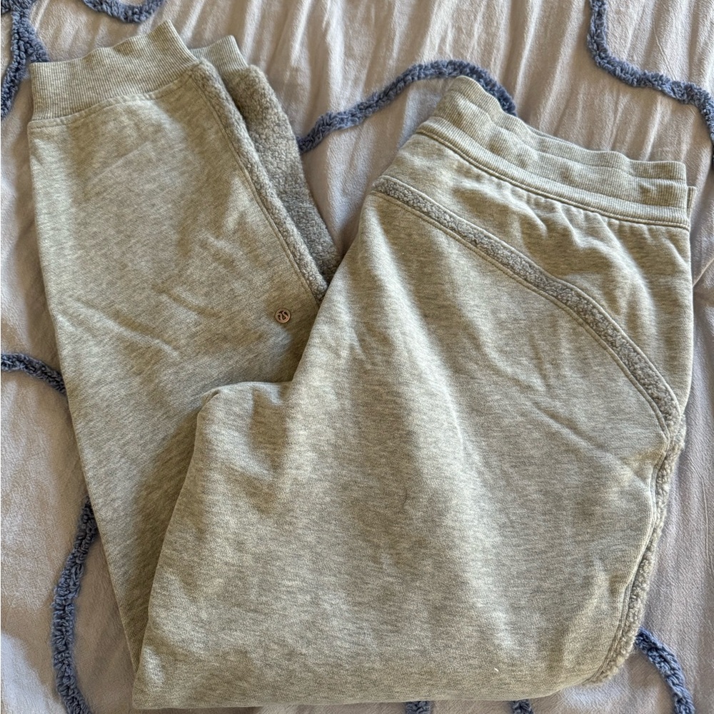 Lululemon joggers